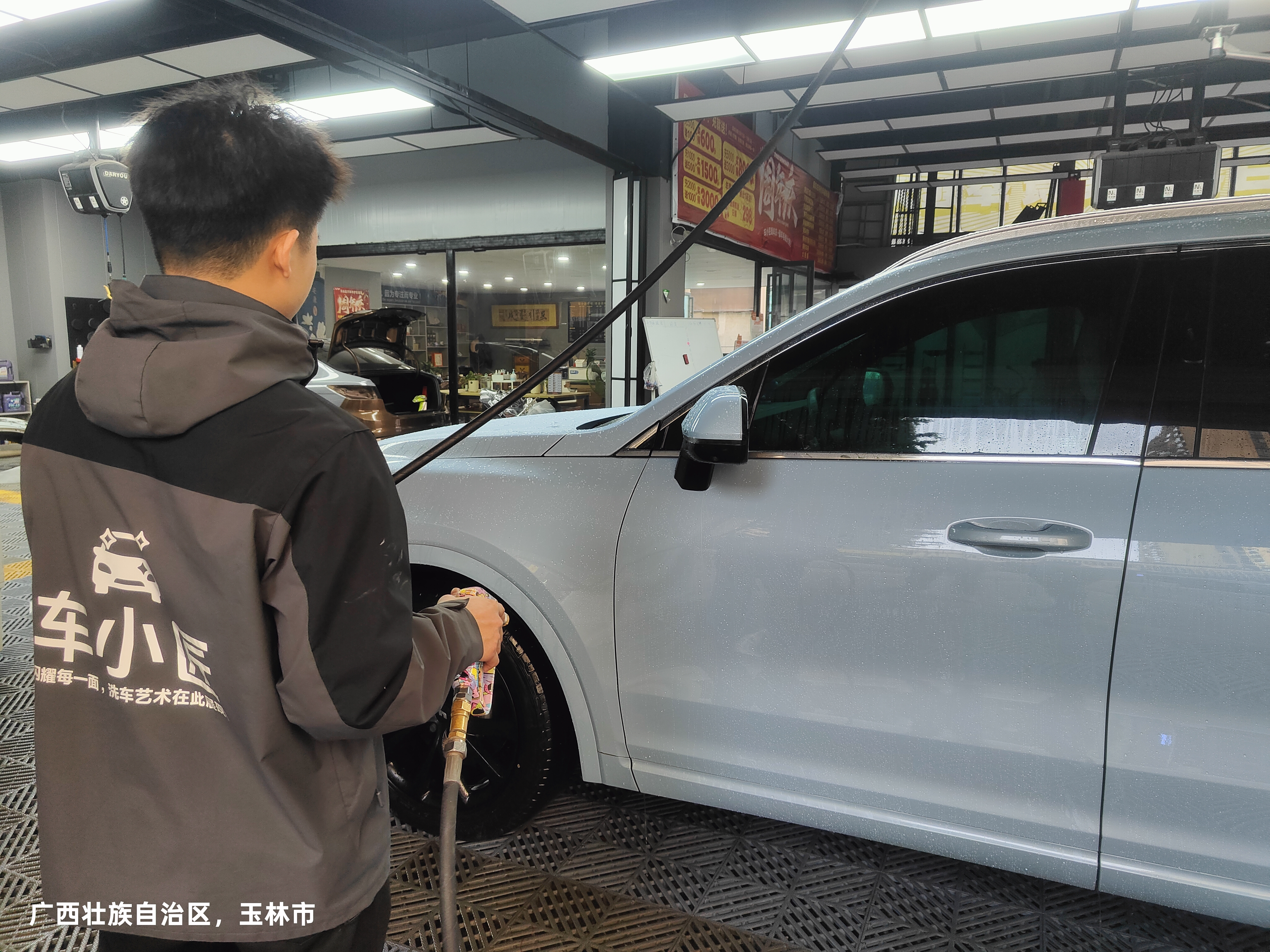SUV抛光镀晶作业案例